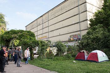 Vertreibung der obdachlosen Menschen aus dem Park am Nobistor